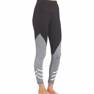 Zella Arrow High Waist 7/8 Leggings Size Small